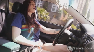 Sexual Yanks Beauty Matilda Masturbating While Driving