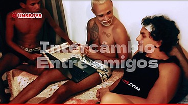 Intercâmbio entre amigos - Brasileiro comendo cuzinho do amigo paraguayo - Completo