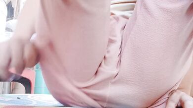 Thai girl solo เด็กไทยช่วยตัวเอง