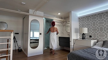 4K TOWEL FETISH HUMPING THE CORNER WITH PILLOW AND FURNITURE