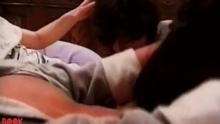 รวม: วิดีโอของสาวเอเชียหน้าอกเล็ก MILF โดนเย็ดทางทวารหนัก