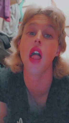 Just me being slutty, pounding my boipussy with my toy hehe.