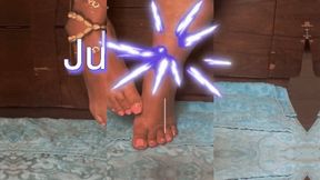 Juliette_RJ on a Seductive Oily Feet JOI Teasing Clip III - FOR MOBILE USERS - OILY FEET - FEET TEASING - FOO FETISH - FEET MASSAGE - SEDUCTION - JOI - OILY FEET JOI - CUM COUNTDOWN