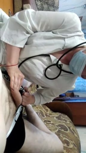 A NURSE HELPS A PATIENT TO BE CURED AND GETS A LOT OF CUM