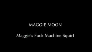 Guy la baise à fond dans son cul serré jusqu'à ce qu'elle jouisse intensément par voie anale.