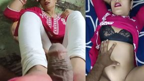 Desi Indian Bhabhi Very Romantic Footjob, Then Fuck His Tite Pussy with His Boyfriend.