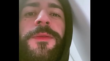 Homem quer comer cu de amigo