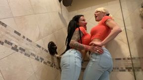 Fuck Me in the Bath in My Jeans featuring Jenevieve Hexxx and Serene Siren