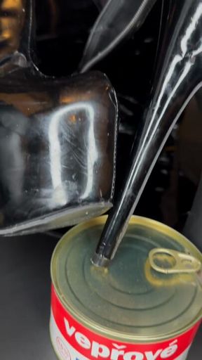 CRUSHING canned beef