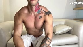 East Guys - Muscle latino queer popshot outdoors