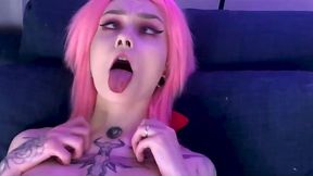 My hot stepsis in Sakura cosplay from Naruto gives me a blowjob and gets fucked in her tight pussy