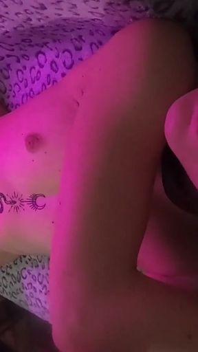 Must-share moment from &quot;Horny before photo shoot😻&quot;