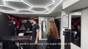 Dal TATUATORE...il conto viene PAGATO CON L'ANALE quando il pagamento non passa! (Dialoghi in Italiano SUB ENG)