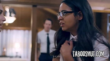 Peer Pressure - Casey Calvert, Vienna Black