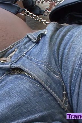 Mahogany ebony beauty and her big stick