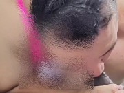 Esta polla apenas en mi garganta