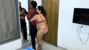 Sister-in-law suddenly appeared in front of brother-in-law in bikini
