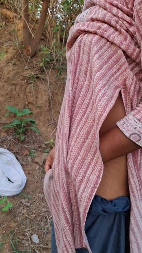 Indian Desi Wife Outdoor Sex Desi Village Aunty Outdoor Sex Desi Indian Wife Outdoor Sex