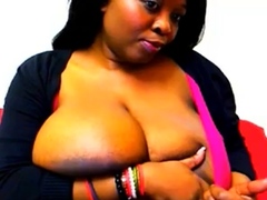 Ebony Webcam: Busty Black Beauty
