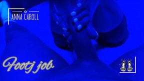 A Footjob in a black light with nails White (720 p)
