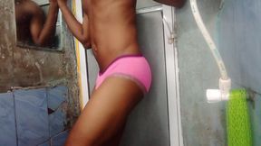 Step mom left her panties in the bathroom and I masturbated with it