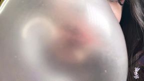 ziva fey - bubblegum blowing silly faces 10 minute clip