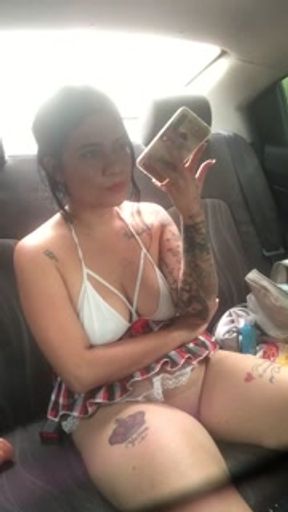 Latina whore calls her husband when he is masturbating in Uber