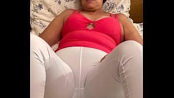 HOT GRANNY WITH TIGHT PANTS