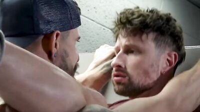 Drew Dixon & Sean Maygers are barebacking in the public bathroom