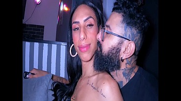 FODENDO GOSTOSO COM BARBUDO NO ESTILO RONCK N ROLL
