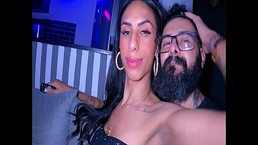 FODENDO GOSTOSO COM BARBUDO NO ESTILO RONCK N ROLL