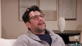 Teen girlfriend River Lynn rebels against hunk′s crude schemes