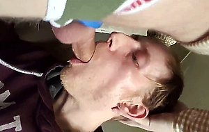 Lecker Sperma Schlucken