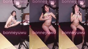 bonneyuwu - 13:09 puta en la cama masturbandose
