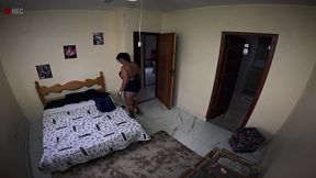 aluguei o quarto com uma camera escondida nao resisti e fodi a safada