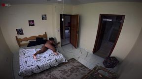 aluguei o quarto com uma camera escondida nao resisti e fodi a safada