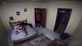 aluguei o quarto com uma camera escondida nao resisti e fodi a safada