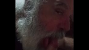 CHUPEI GOSTOSO PENIS DA TRANS PEITUDAELA GOZOU DENTRO MINHA BOQUINHA VERMELHINHA ESCORREU PELA MINHA BARBA MELO TUDO