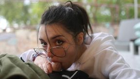 lilmochidoll gives a risky blowjob in public porn video