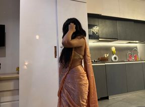 Wife Ne Apne Pati Ko Bahar Sex Karte Hu Pakda Phir Wife Ki Chudai Kiya