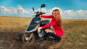 STUCK SCOOTER Fun in the mud on a scooter