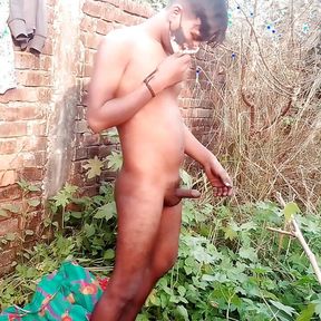 Indian Lucknow amature boy cumshot in the outdoor jungle full hd Hindi sex video