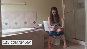 Taylor: Toilet Farts in Denim Shorts