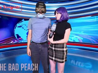 Infomercial presenter tests sex-toy live - The Bad Peach - RevolveX - trailer