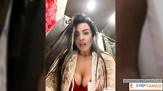 It is that ordinary to become close to her—witness, click, unite! Incredible