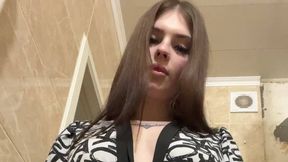 Social Media Creator @RorryRee @Teasing & #Nude #Shaved Pussy #Brunette video nsfw adult | Tik.Porn