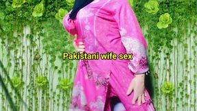 Arobian sexy housewife Romantic sex
