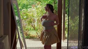 Amber Blooms Huge Tits Gets Gobbled Up Before Fucking