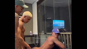 FUDENDO O CAFU&Ccedil_U SAFADO JUNTO COM O MARIDO