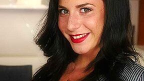 Lola Ver - Sexy Wants To Play